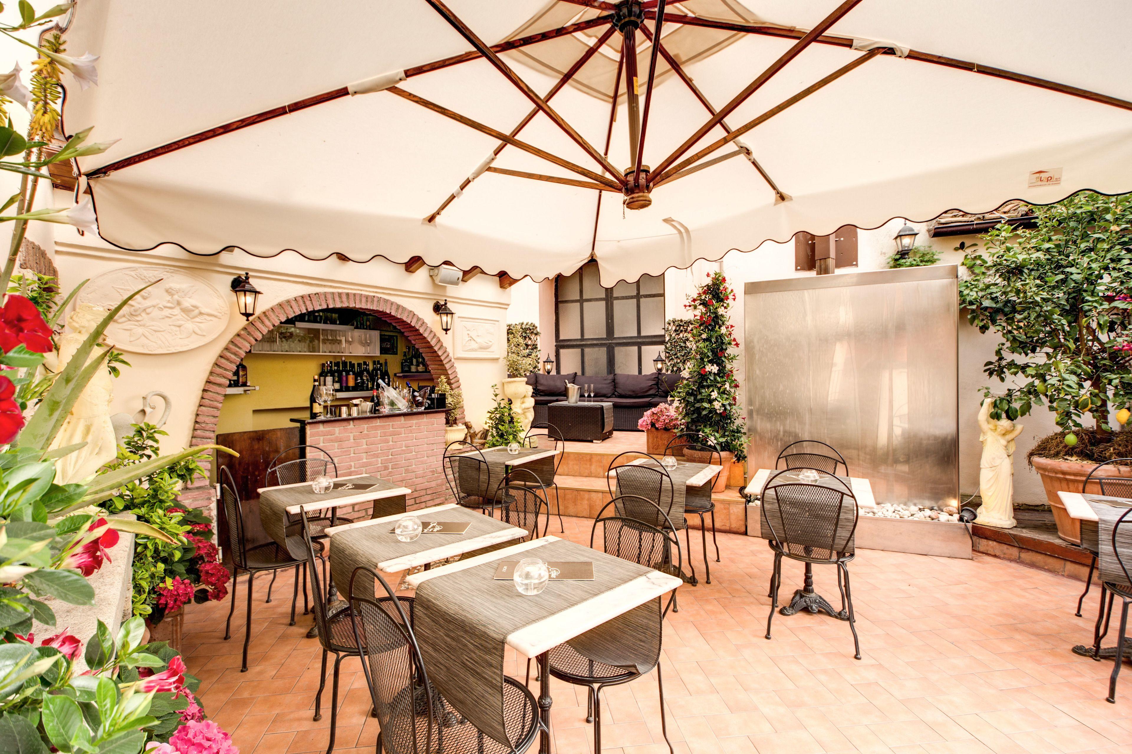 Relais Fontana Di Trevi Hotel — Photos 1